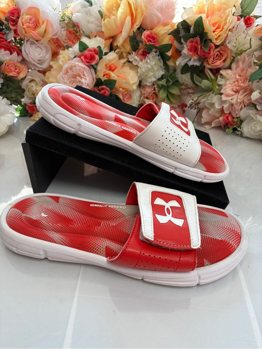 Under Armour Women’s Ignite VIII 4D Foam Red White Adjustable Slide Sandals - Picture 3 of 16